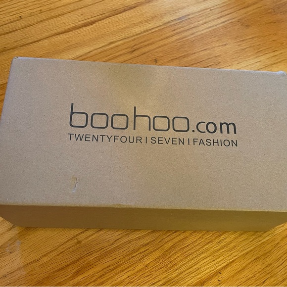 **Brand new in box** size 8 leopard print espadrilles from Boohoo - Picture 3 of 8